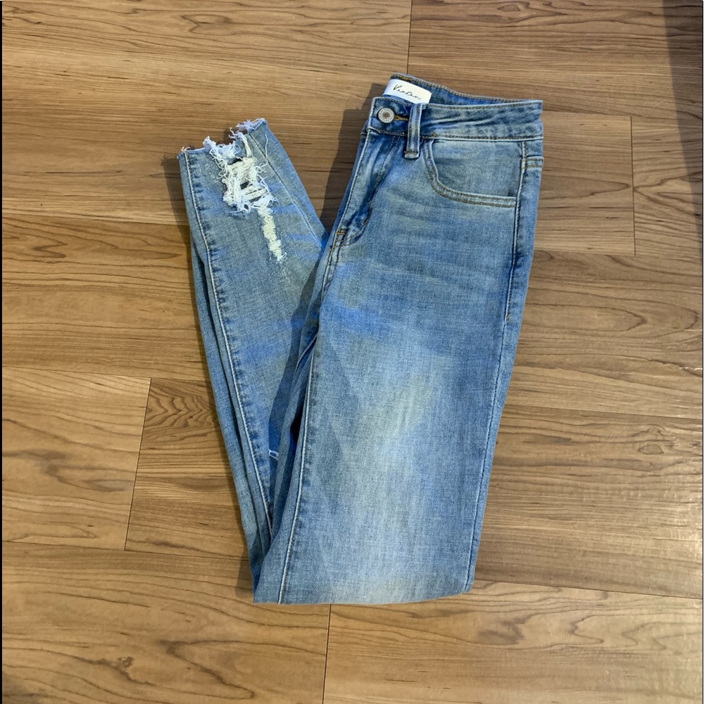KANCAN LIGHT WASHED DISTRESSED JEANS